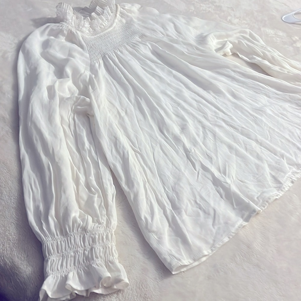 Zara white ruffle blouse women’s size small S
